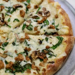 Chicken Alfredo Pizza (Medium 12")