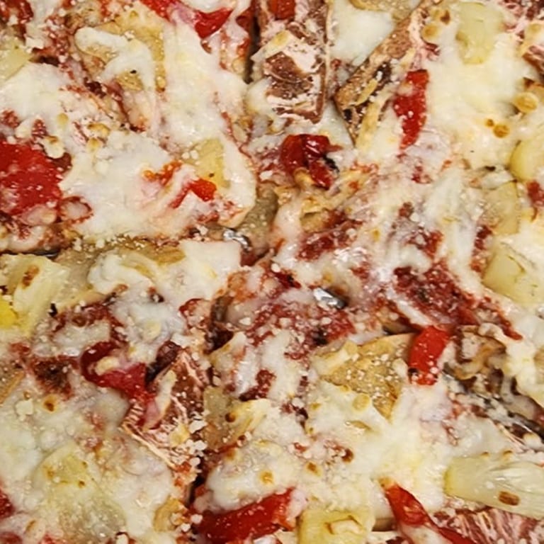 Delicious Hawaiian Pizza and More!