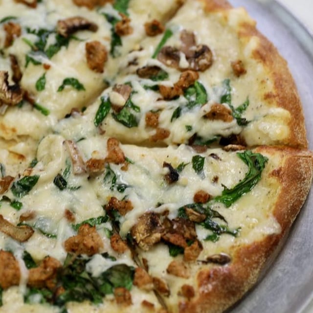 Chicken Alfredo Pizza (8").